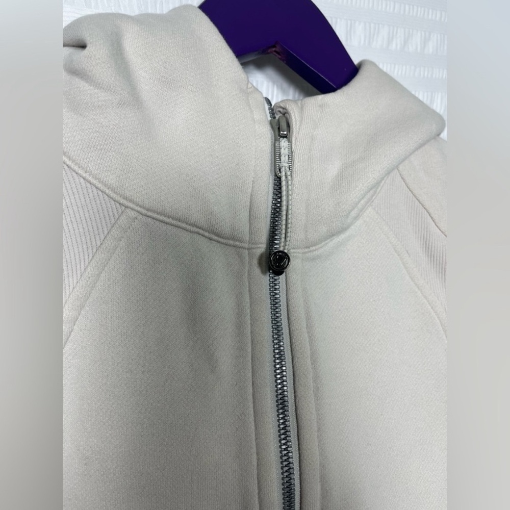 Lululemon Scuba Hoodie Half Zip Heathered
Bone/Cream Size XS/S - Picture 12 of 14
